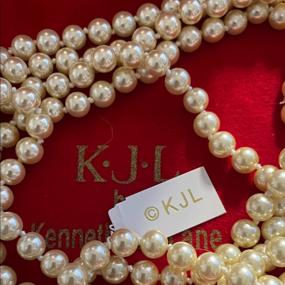 Kenneth Jay Lane 70” City Cream Pearl Necklace NWT